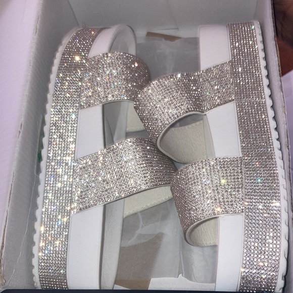 never worn!!! - Picture 2 of 3